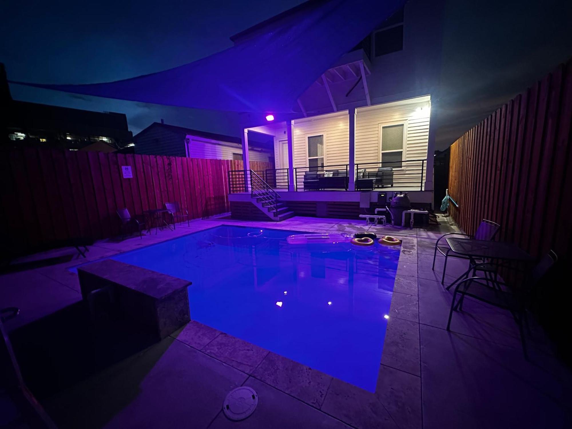 New 4 Bed Luxury House W/private Heated Pool